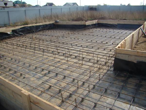 Как правильно сделать плавающий фундамент для деревянного дома: устройство, технология, сооружение, инструменты и материалы - строительство фундамента своими руками, советы, рекомендации, инструкции, фото