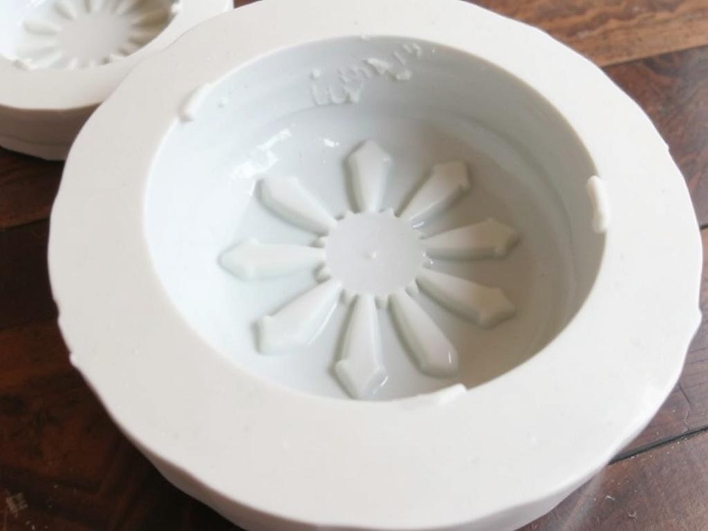     Réussir ses propres moules en silicone pour le béton décoratif. Краткая теория: какие силиконы бывают и что важно